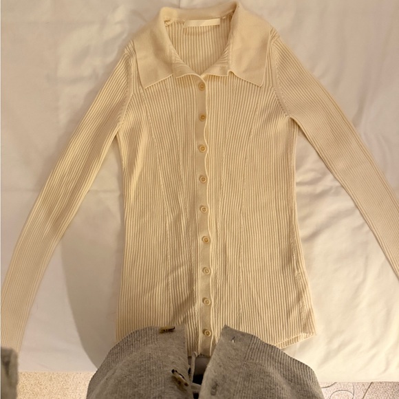 Button down sweater - Picture 4 of 5